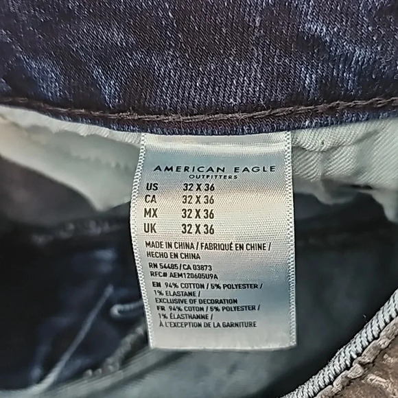 American Eagle Original Straight Flex 32x36 dark wash lightly distressed - Picture 4 of 8